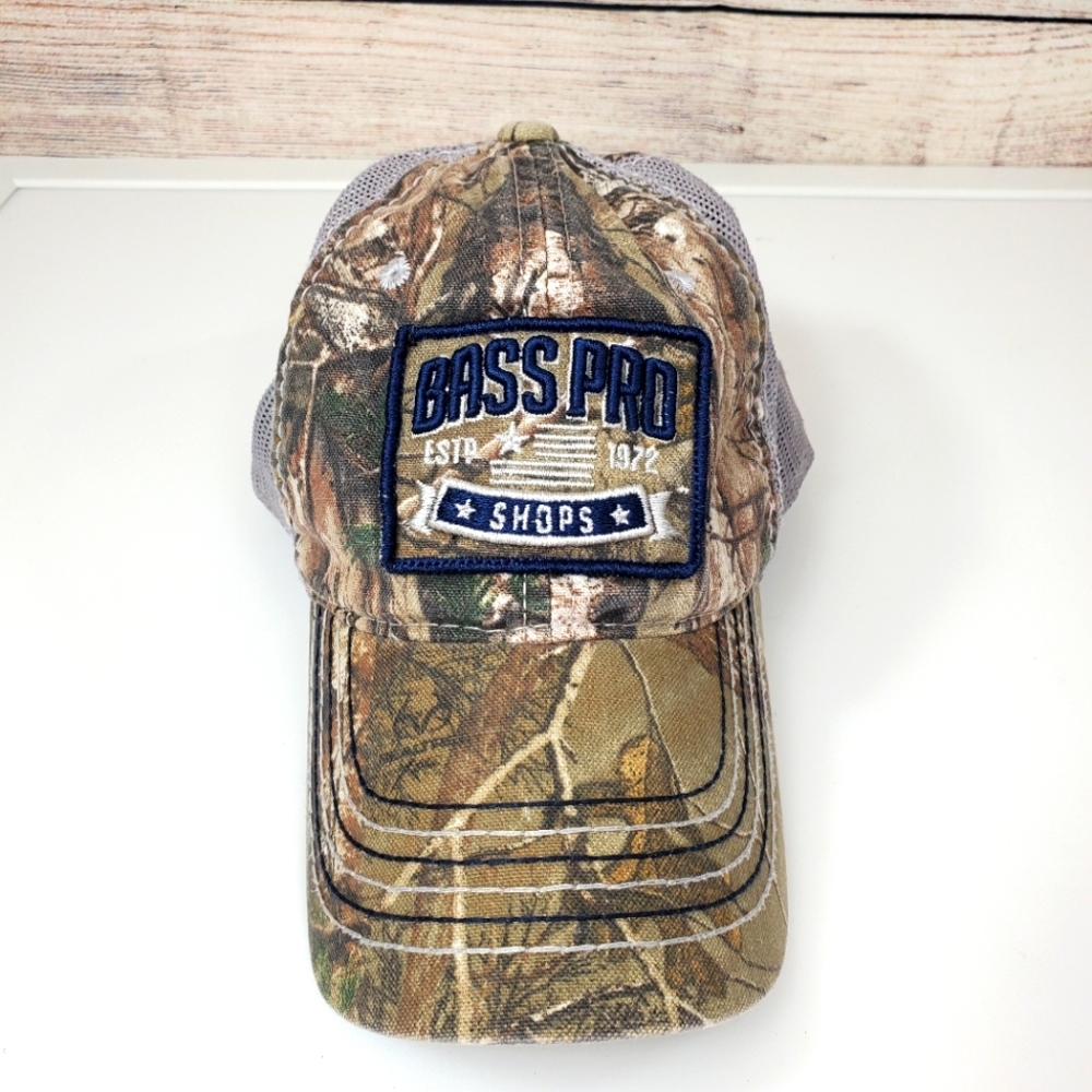 Bass Pro Shops Camouflage cap